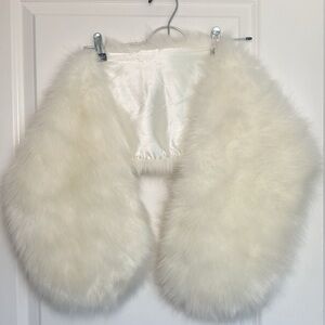 WHITE FUR SHAWL